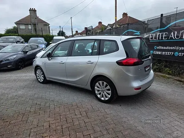 Used Vauxhall Zafira Design Edition 140 HP (102 kW) 2017 Silver MPV
