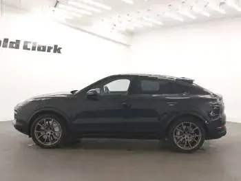 Used Porsche Cayenne Turbo 550 HP (404 kW) 2019 Black SUV