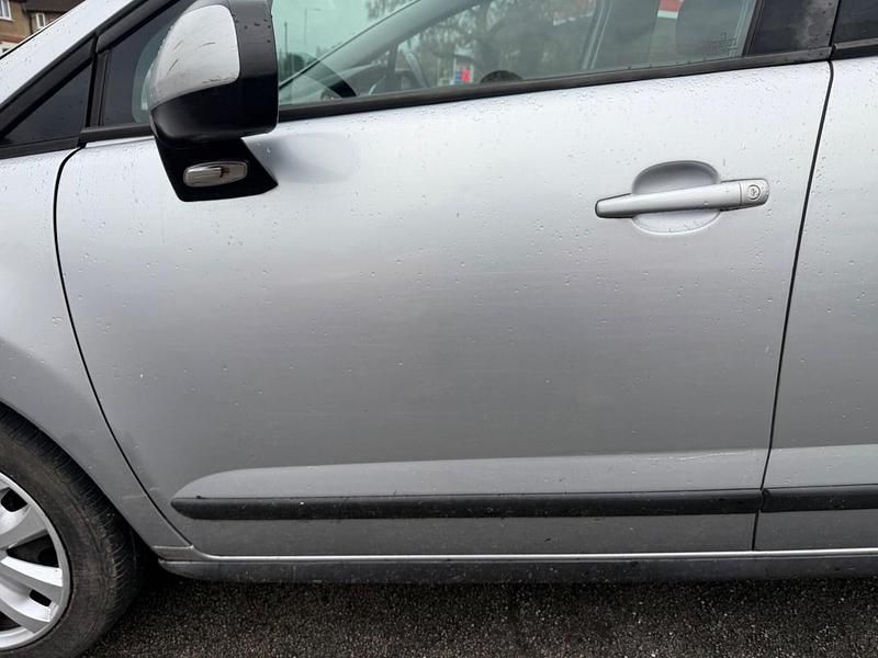 Used Peugeot 3008 Active 110 HP (80 kW) 2010 Silver Estate