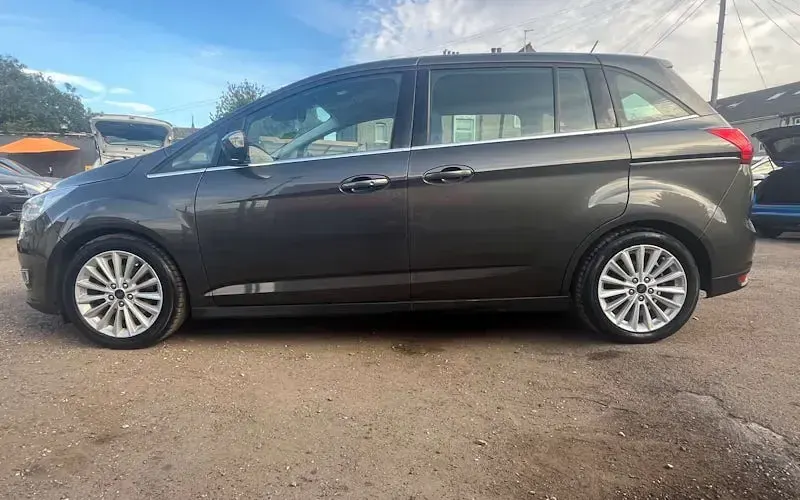 Used Ford Grand C-Max Titanium 125 HP (91 kW) 2018 Grey MPV
