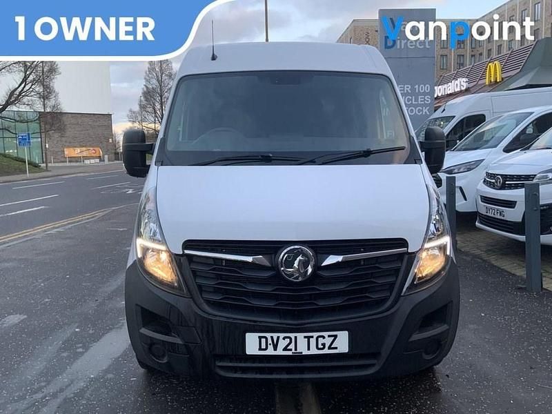 Used Vauxhall Movano Edition 135 HP (99 kW) 2021 White MPV