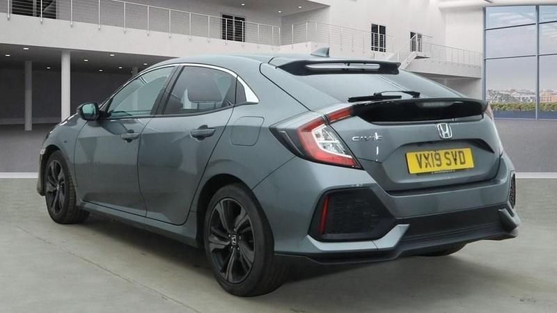 Used Honda Civic SR 2019 Polished metal grey Hatchback