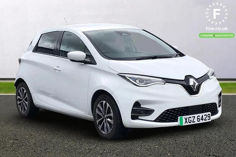 White Used 2022 Renault Rapid GT-Line Hatchback | £12,299 (Fair price) - Image 1/3