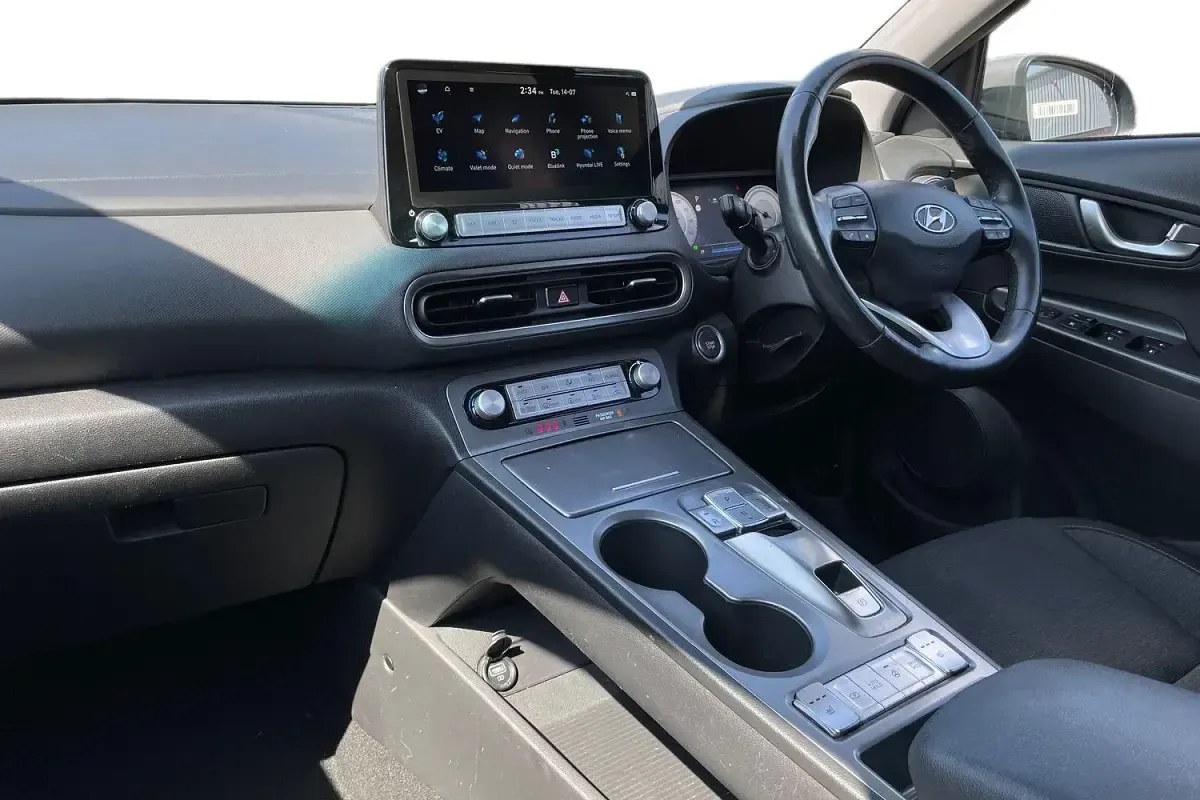 Used Hyundai Kona Premium 150 kW (204 HP) 2023 Grey SUV