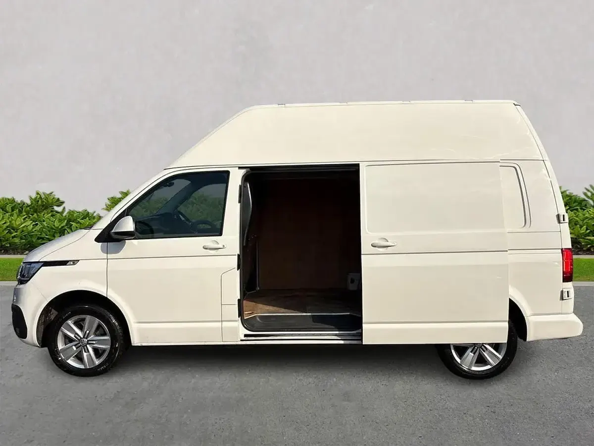 Used VW T7 Highline 204 HP (150 kW) 2024 White Van