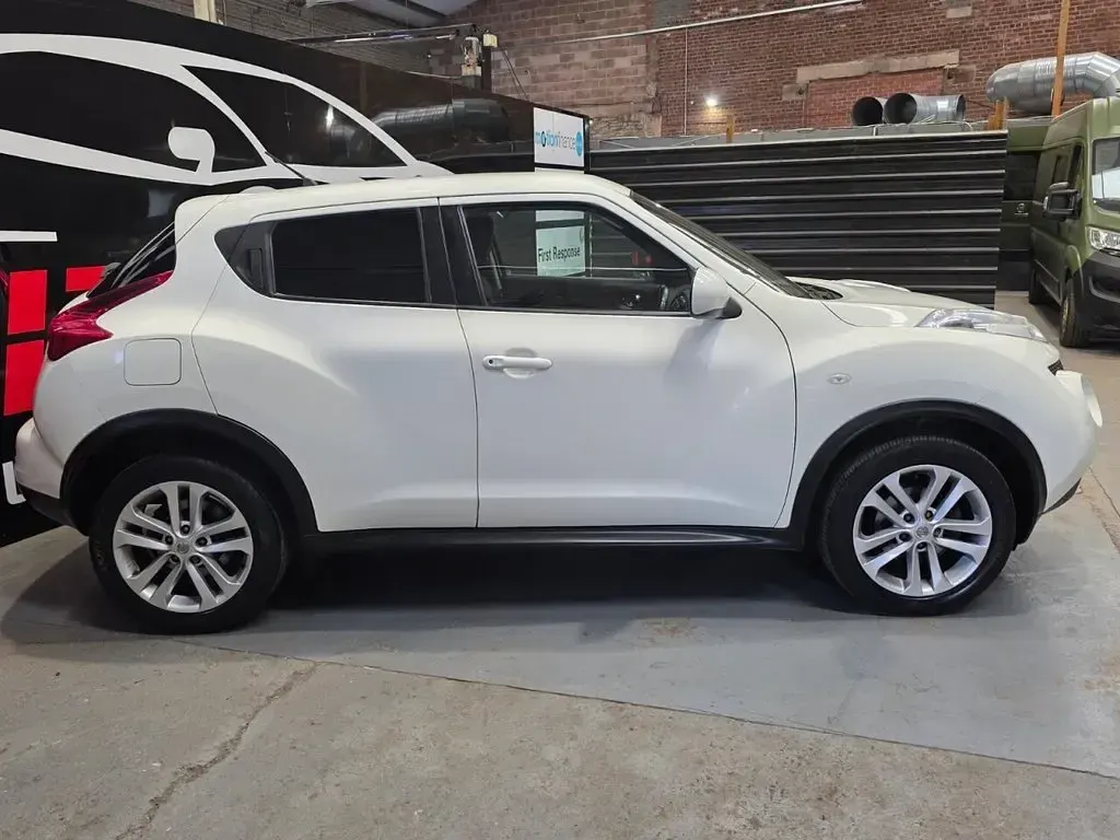 Used Nissan Juke Acenta Premium 117 HP (86 kW) 2013 White SUV