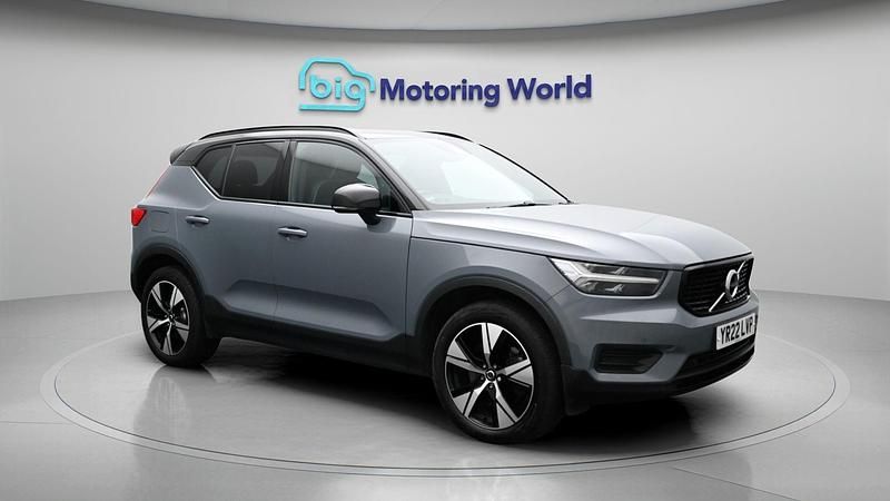 Used Volvo XC40 Plus 211 HP (155 kW) 2021 Grey SUV