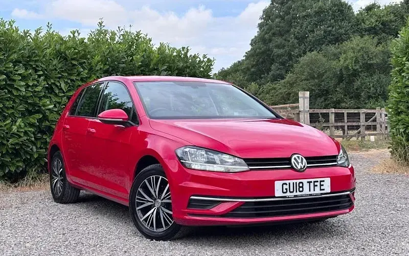 Used VW Golf VII SE 110 HP (80 kW) 2018 Red Hatchback