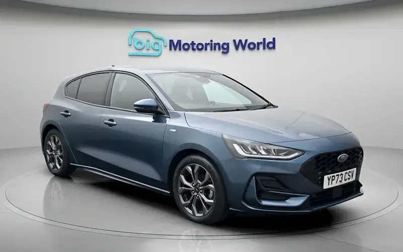 Used Ford Focus ST-Line 125 HP (91 kW) 2023 Blue Hatchback