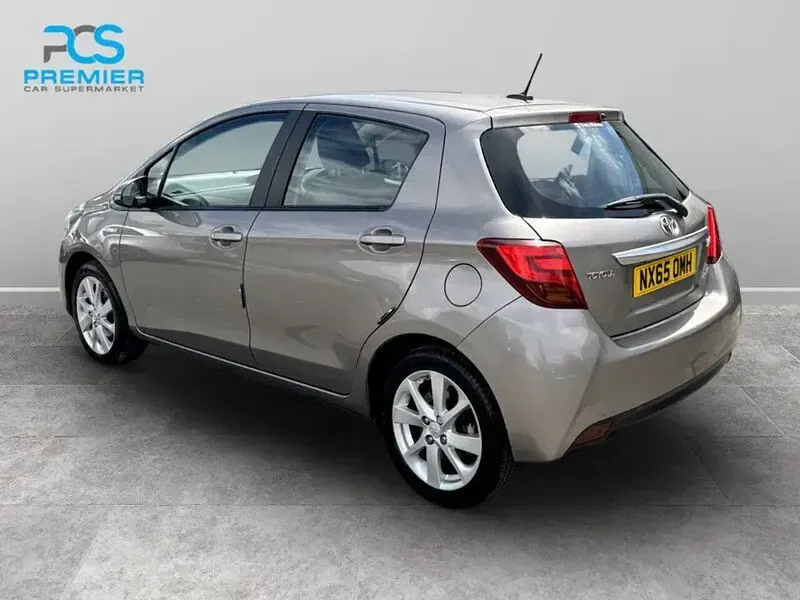 Used Toyota Yaris Hybrid 2015 Bronze Hatchback