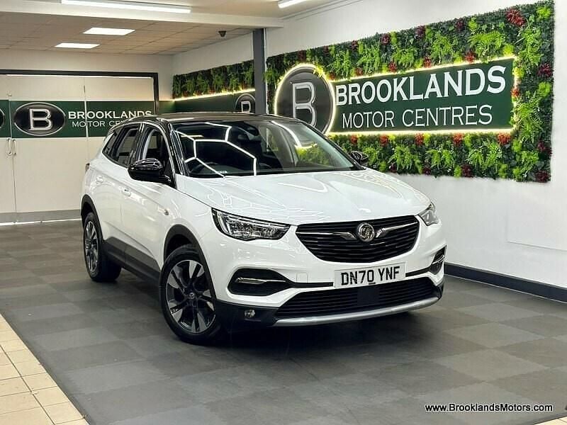 White Used 2020 Vauxhall Grandland X SRi SUV | £12,385 (Fair price) - Image 1/3