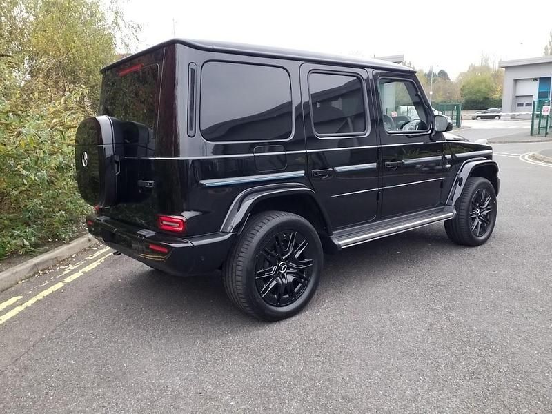 New Mercedes G580 AMG line 431 kW (587 HP) 2025 Obsidian black metallic SUV