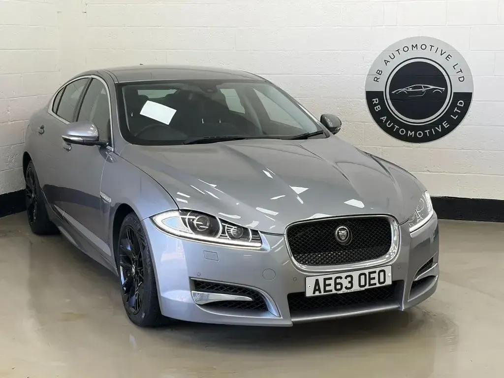 Used Jaguar XF 200 HP (147 kW) 2013 Grey Sedan