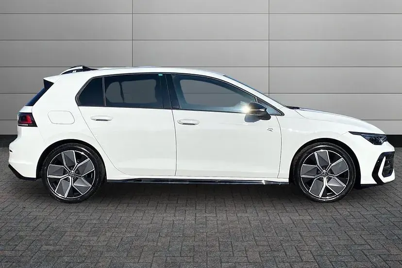 New VW Golf VIII Black Edition 150 HP (110 kW) 2026 Pure white Hatchback