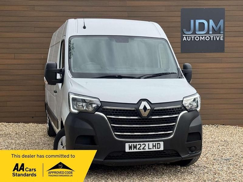 White Used 2022 Renault Master Business Van | £13,995 (Fair price) - Image 1/3