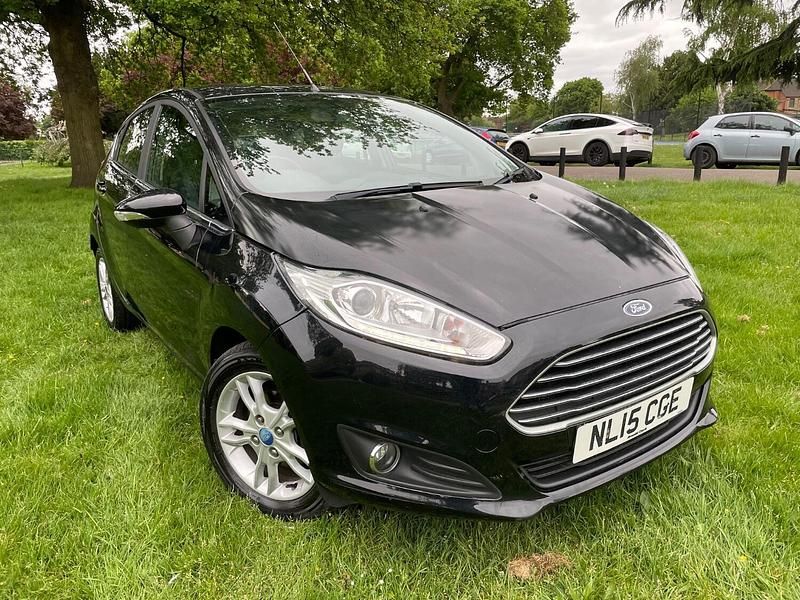 Black Used 2015 Ford Fiesta Zetec Hatchback | £3,990 (Super price) - Image 1/4
