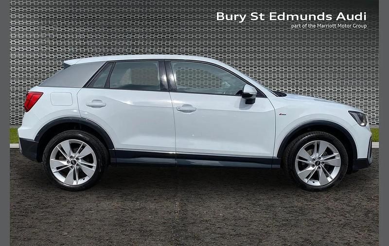 Used Audi Q2 S-Line 147 HP (108 kW) 2023 White SUV
