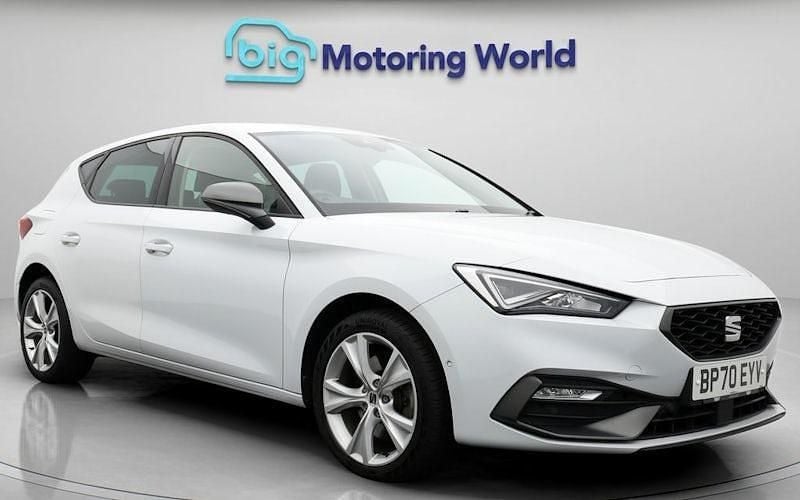 Used 2023 Seat Leon FR Hatchback | £13,500 (Good price) - Image 1/4