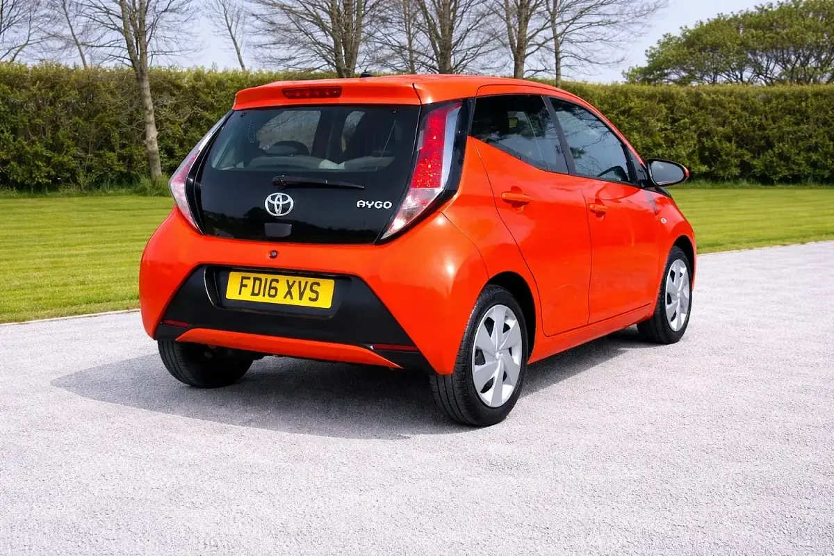 Used Toyota Aygo X-play 2016 Orange Hatchback