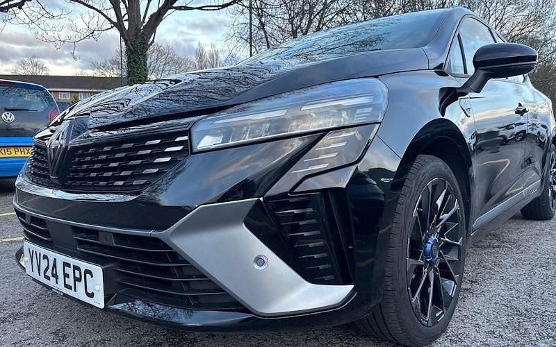 Used Renault Clio V Esprit Alpine 143 HP (105 kW) 2025 Red Hatchback