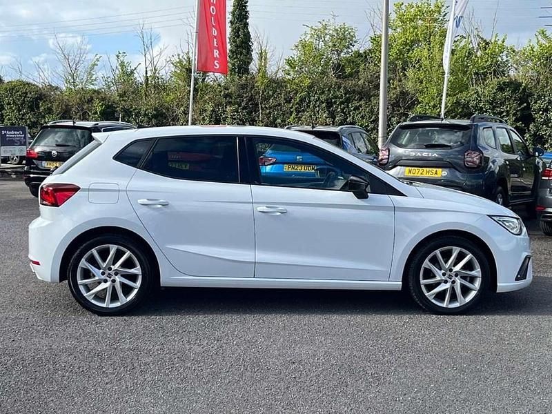 Used Seat Ibiza FR 113 HP (83 kW) 2024 White Hatchback