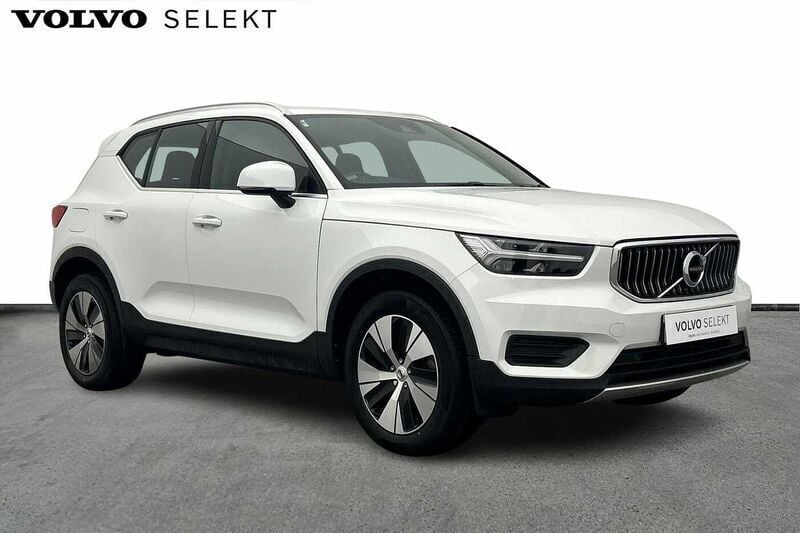 White Used 2022 Volvo XC40 Inscription SUV | £22,750 (Good price) - Image 1/3