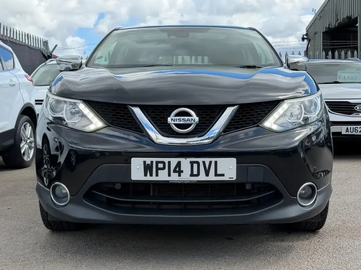 Used Nissan Qashqai Acenta Premium 115 HP (84 kW) 2014 Black SUV