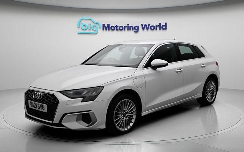 Used Audi A3 Sportback e-tron Sport 204 HP (150 kW) 2025 Hatchback
