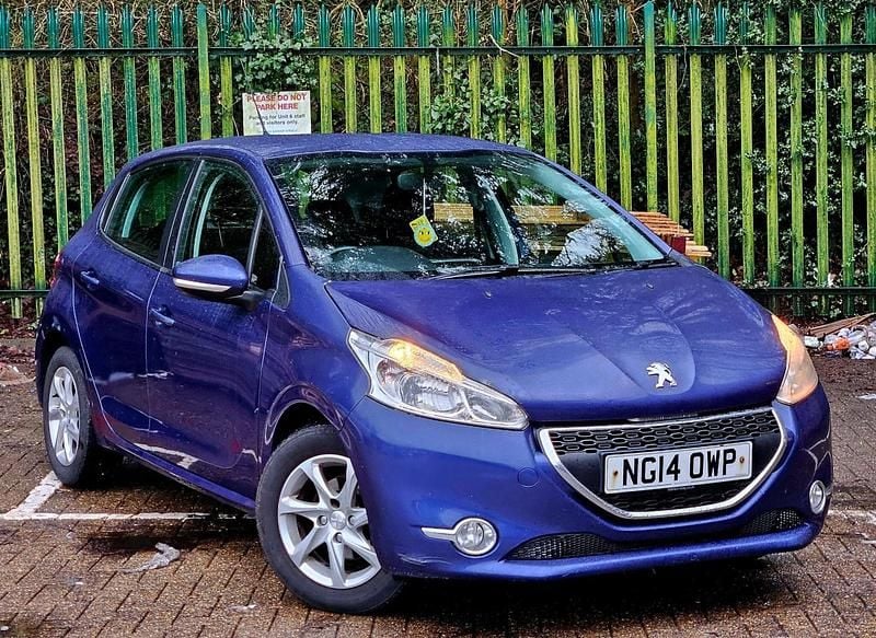 Used Peugeot 208 Active 2014 Blue Hatchback