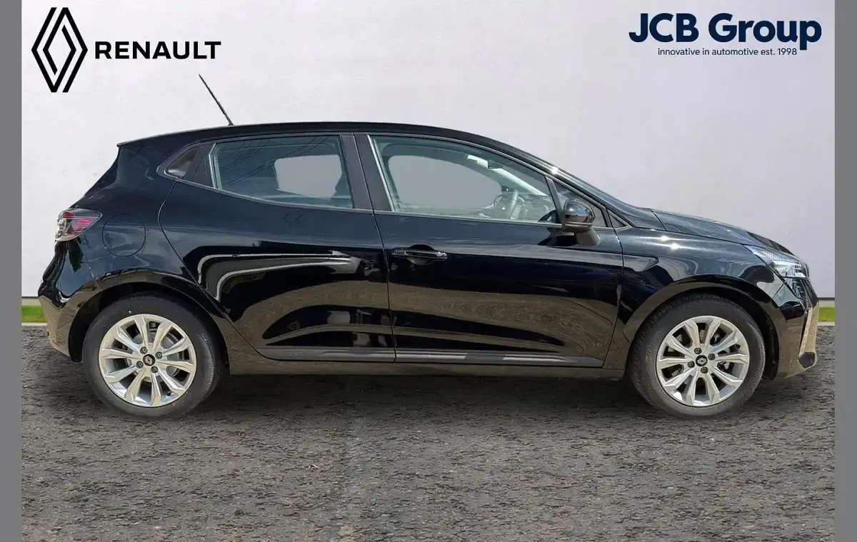 Used Renault Clio V Evolution 143 HP (105 kW) 2024 Black Hatchback