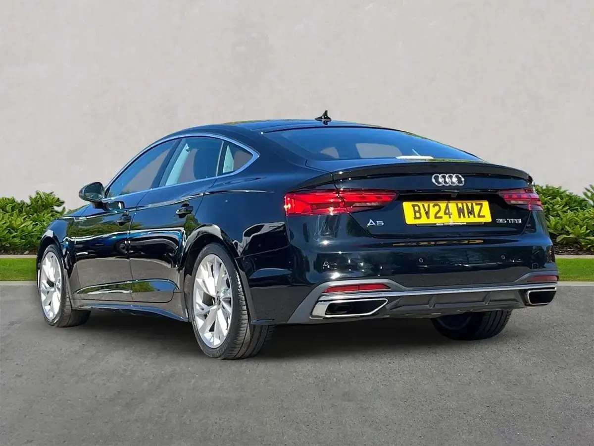 Usado Audi A5 Sportback Sport 150 CV (110 kW) 2024 Negro Utilitario