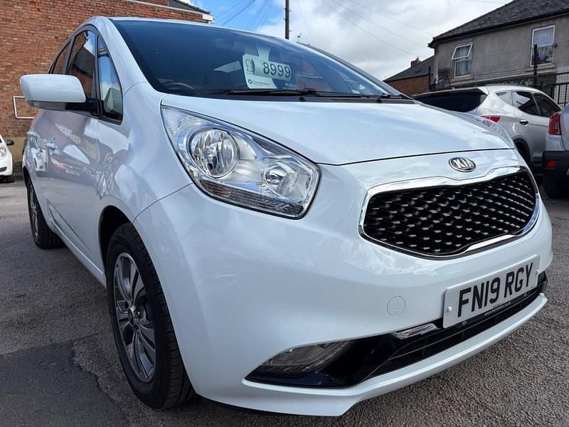 Used Kia Venga 125 HP (91 kW) 2019 White Hatchback