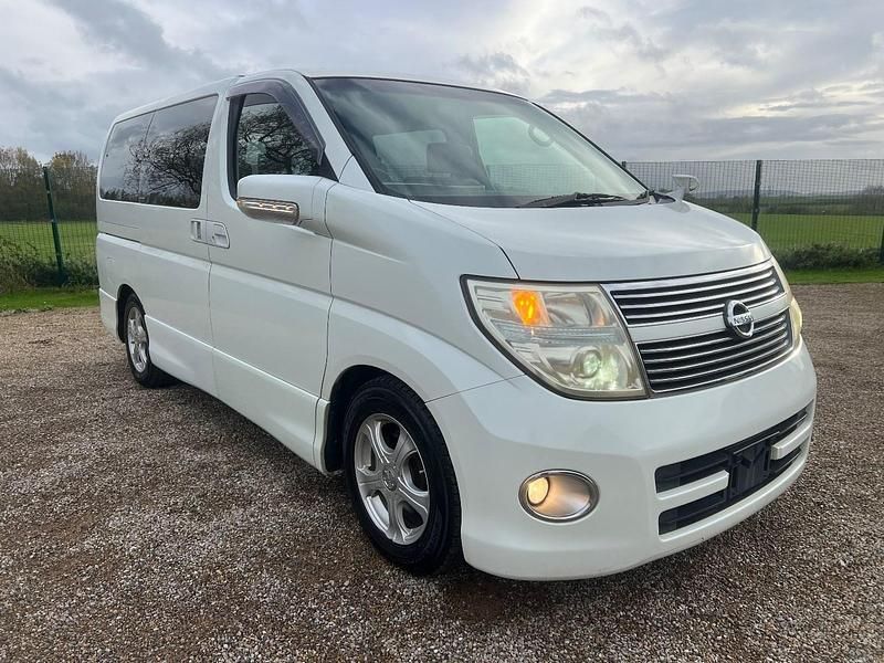 Used Nissan Elgrand 2008 White MPV