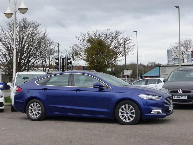 Used Ford Mondeo Titanium 150 HP (110 kW) 2018 Impact blue pearl Hatchback