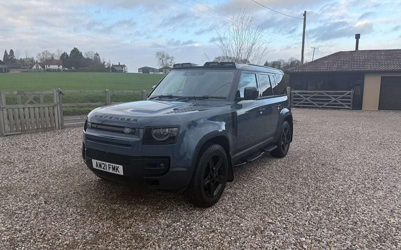 Used Land Rover Defender SE 249 HP (183 kW) 2023 SUV