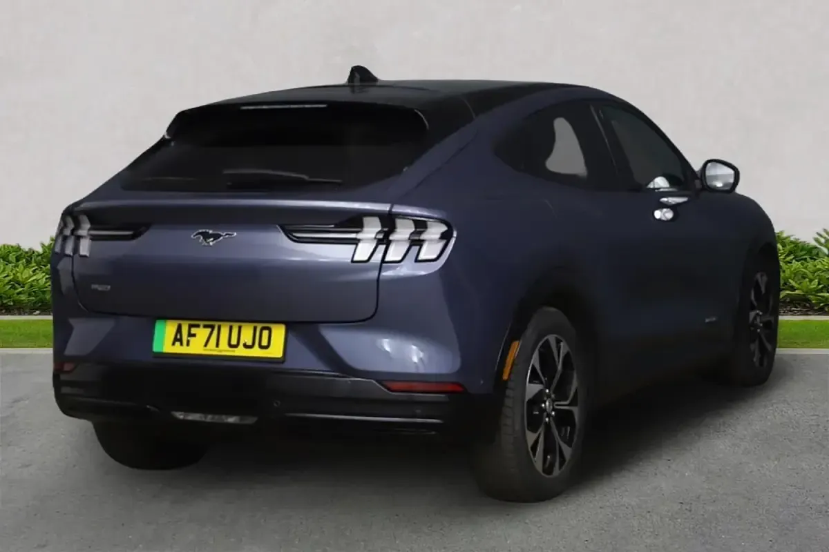 Used Ford Mustang Mach-E Extended Range 258 kW (351 HP) 2021 Blue SUV