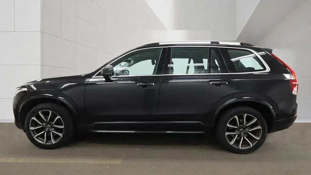 Used Volvo XC90 Momentum 2015 Black SUV