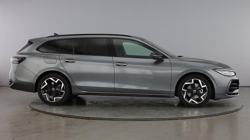 Used VW Passat R-line 150 HP (110 kW) 2025 Grey Estate