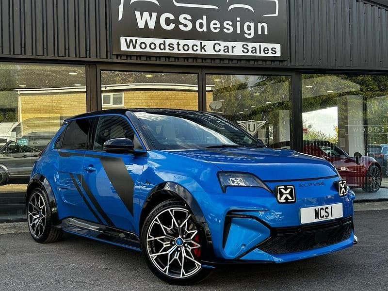 Blue/black Used 2025 Alpine A290 Hatchback | £34,990 (Good price) - Image 1/4