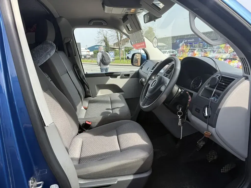 Used VW Transporter Trendline 102 HP (75 kW) 2013 Blue Van