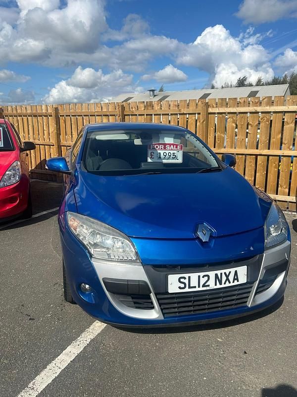 White Used 2010 Renault Mégane Coupé Dynamique Coupe | £1,250 (Fair price) - Image 1/4