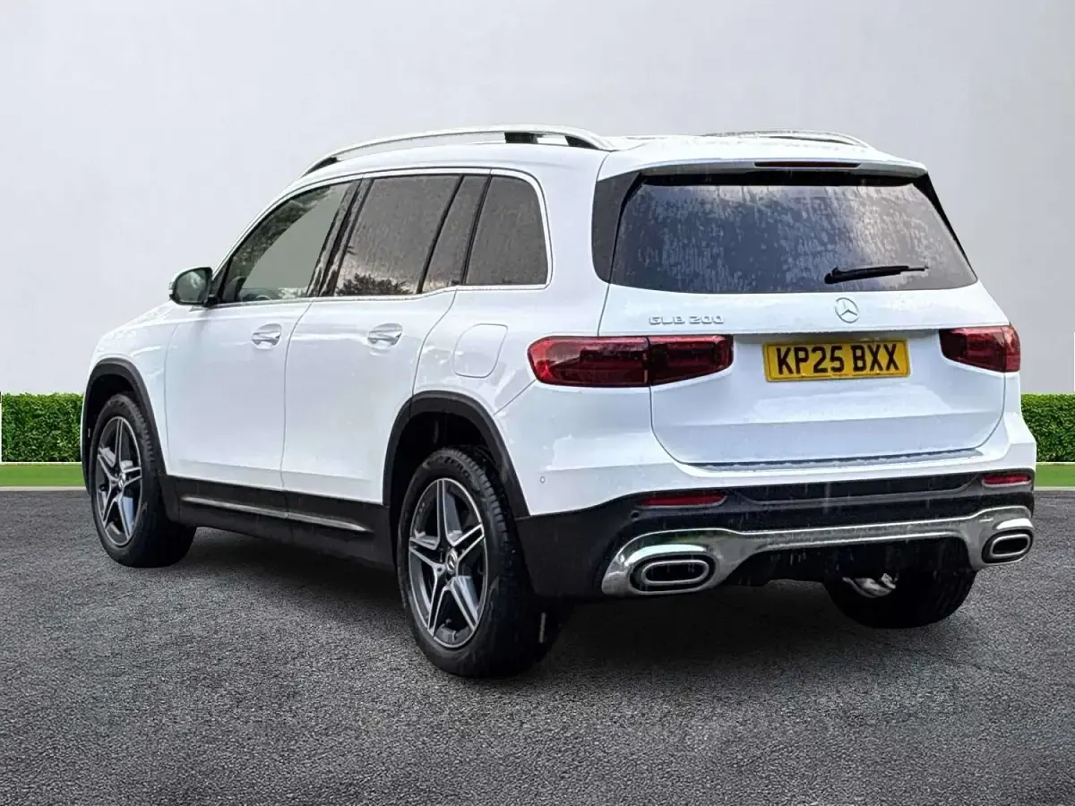 Begagnad Mercedes GLB200 Executive 163 HK (119 kW) 2025 Vit SUV