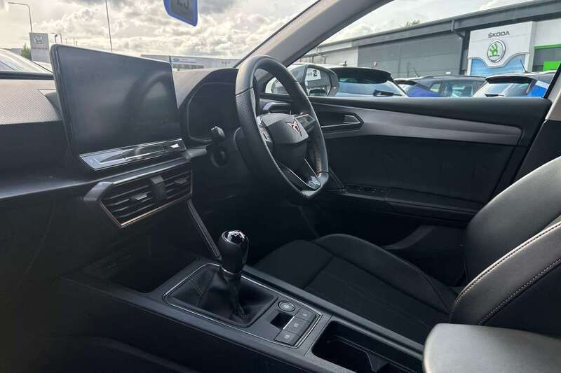 Image 2/4