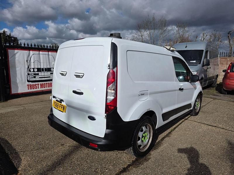 Used Ford Transit Connect 100 HP (73 kW) 2019 White MPV