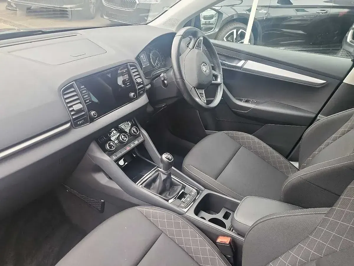 Used Skoda Karoq 110 HP (80 kW) 2018 Lava blue metallic SUV