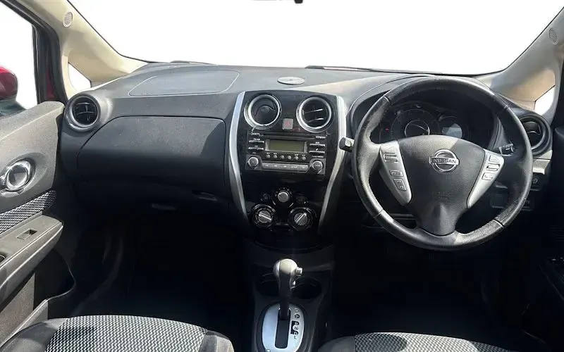 Used Nissan Note Acenta 98 HP (72 kW) 2015 Red Hatchback