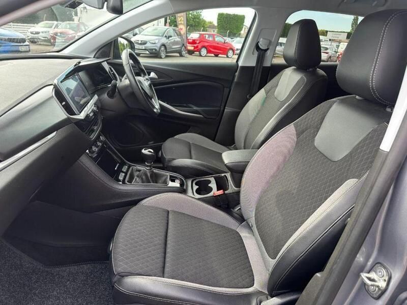 Grey Used 2022 Vauxhall Grandland X Elite SUV | £16,995 (A bit pricey) - Image 1/2