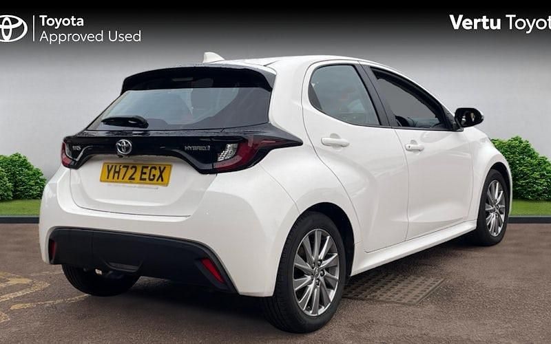 Second-hand Toyota Yaris Hybrid 116 CP (85 kW) 2026 Hatchback