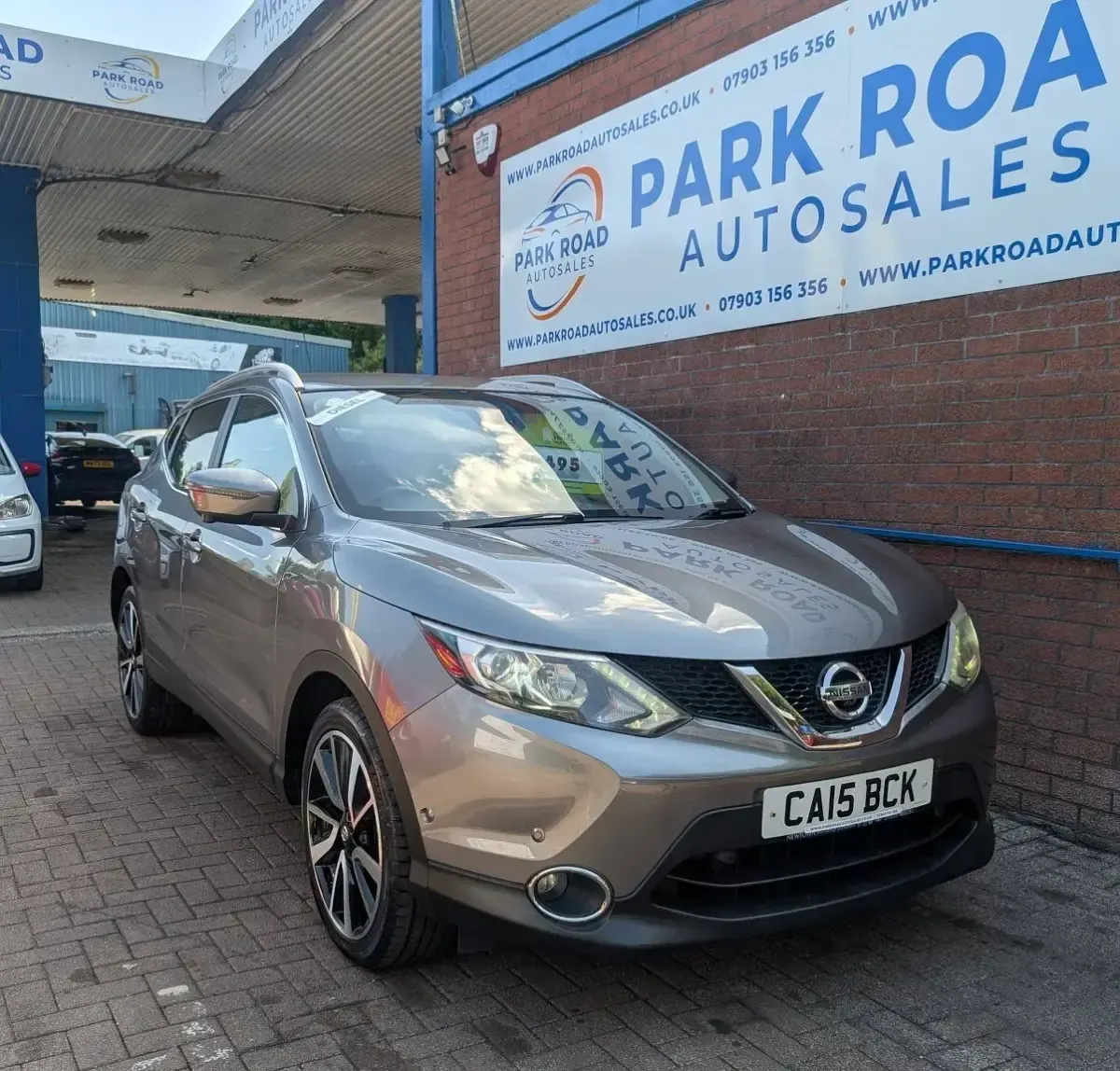 Used Nissan Qashqai Tekna 110 HP (80 kW) 2015 Grey SUV