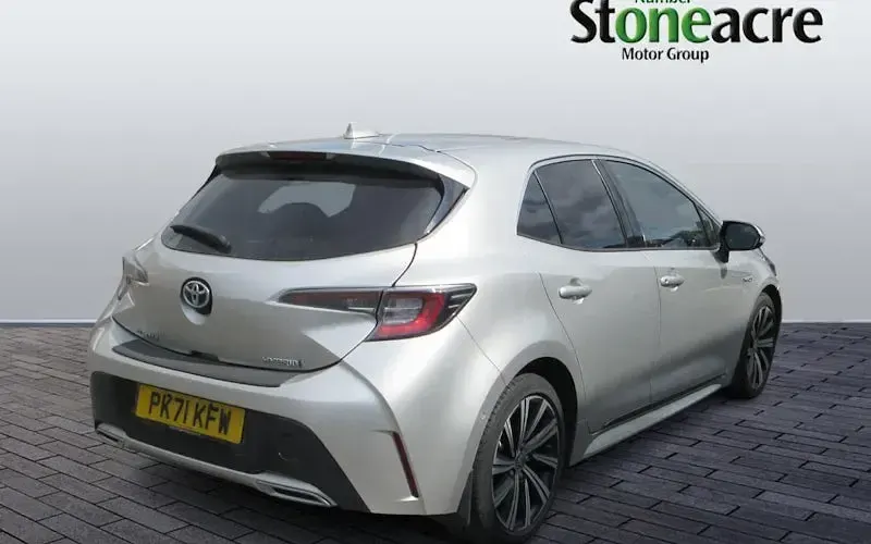 Used Toyota Corolla Design 184 HP (135 kW) 2022 Hatchback